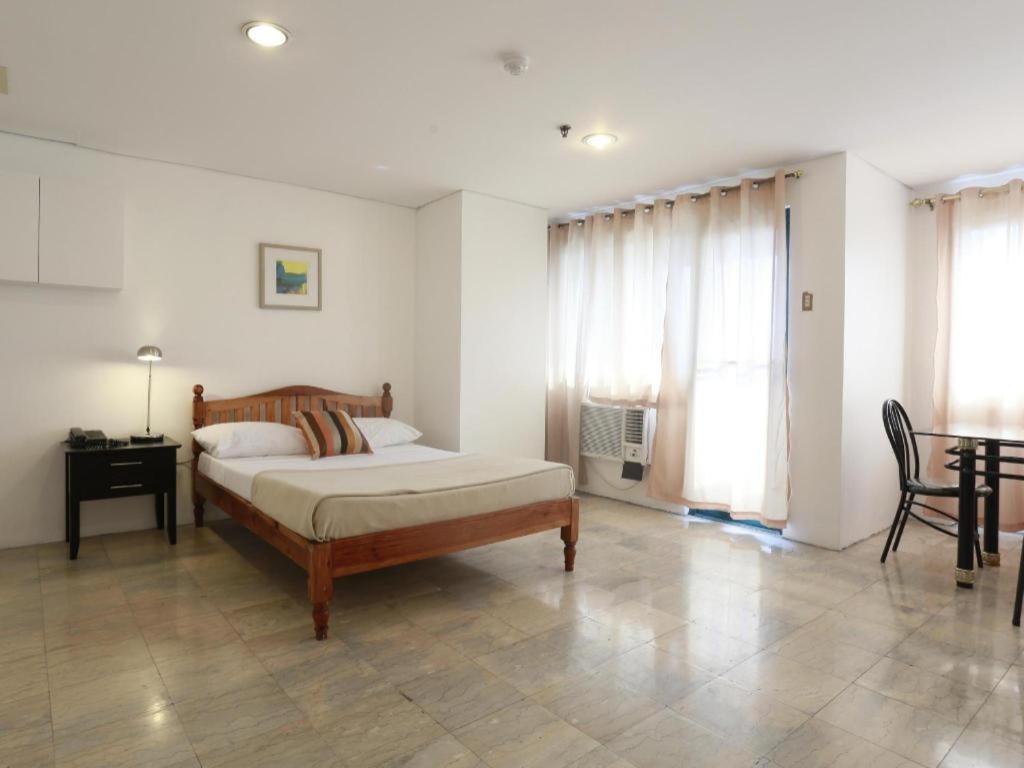 The Victor Hotel Макати Экстерьер фото